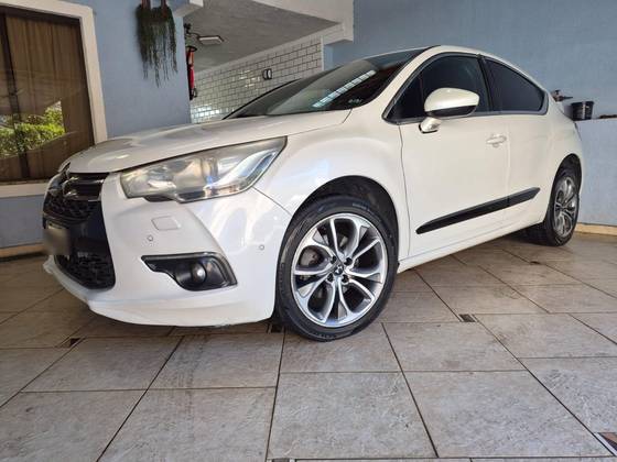 CITROËN DS4 1.6 THP GASOLINA AUTOMÁTICO CITROËN DS4 1.6 THP GASOLINA AUTOMÁTICO